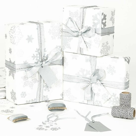 silver-snowflakes-white-wrapping-paper.jpg
